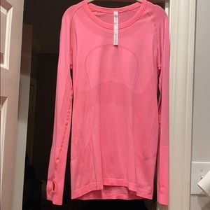 Lululemon long sleeve swiftly tech
